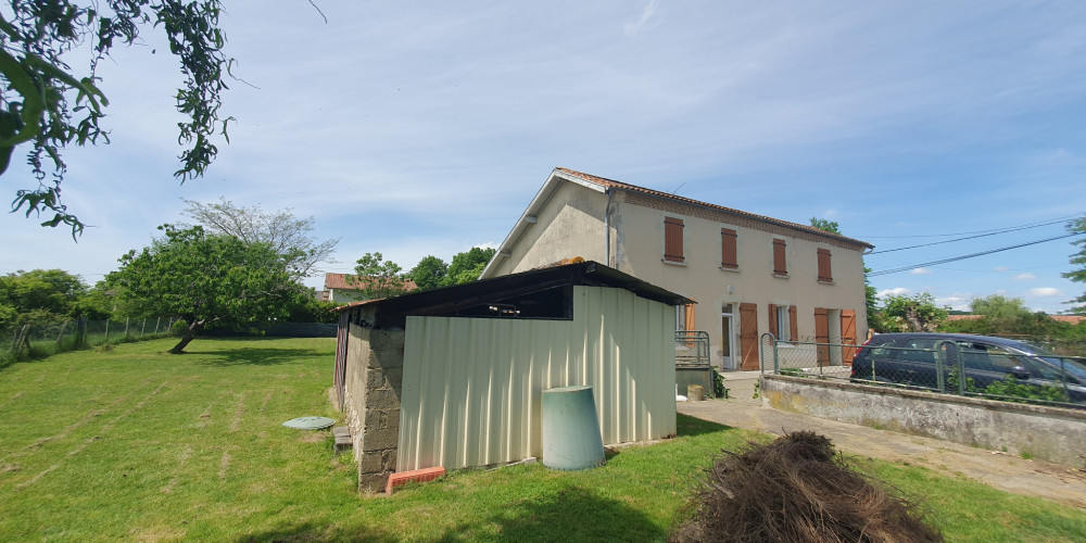 maison à ST SEVER (40500)